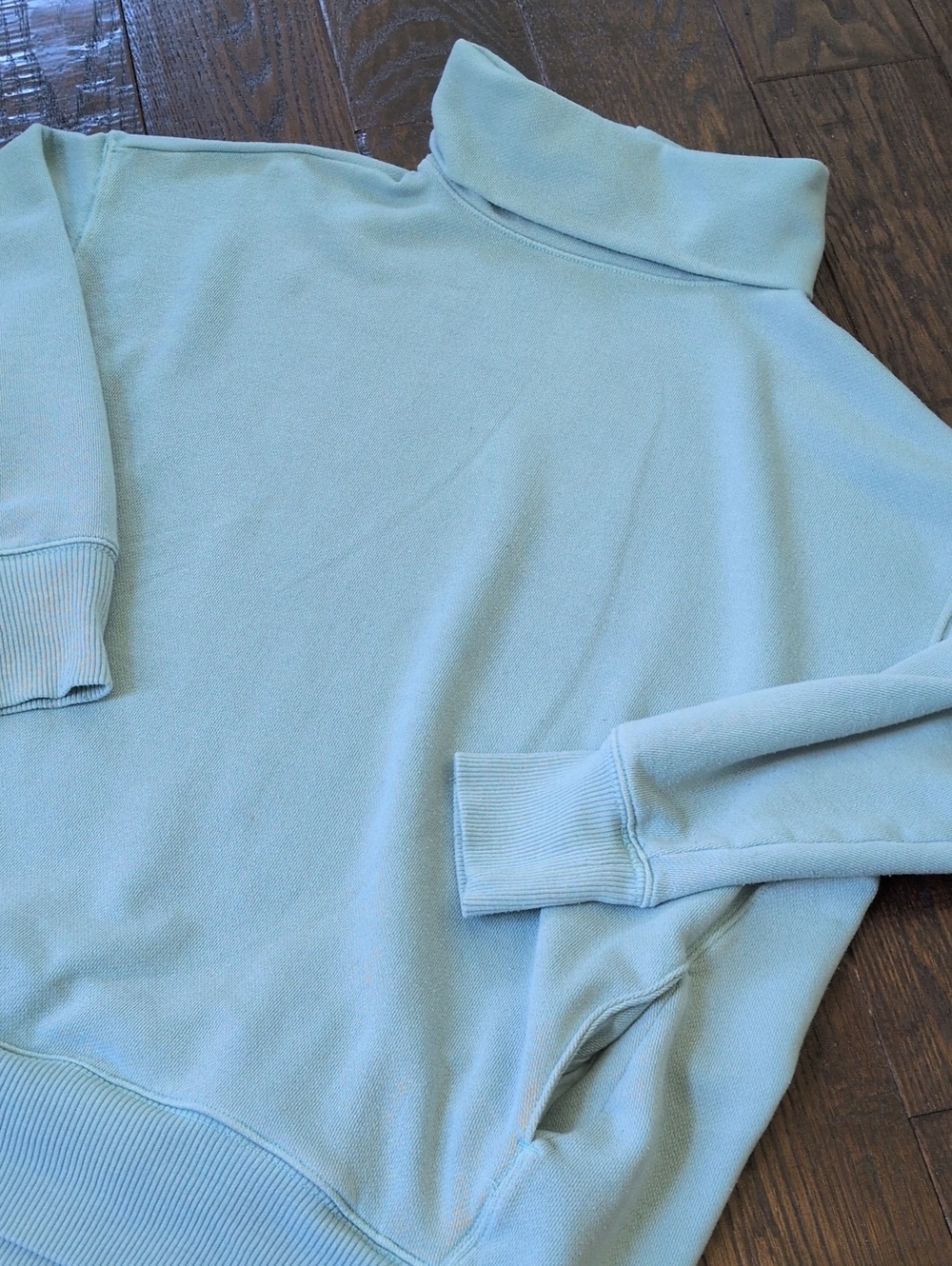 AERIE I Relaxed Fit Light Blue Turtleneck Pullover Sweatshirt with Pockets, M